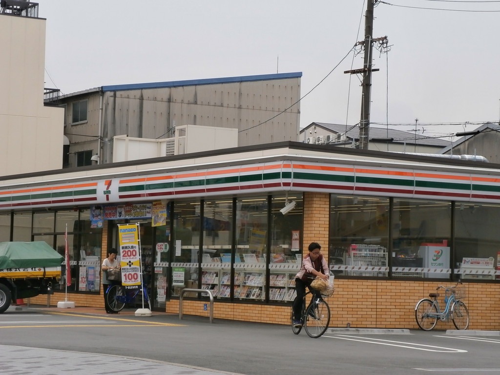 コンビニ