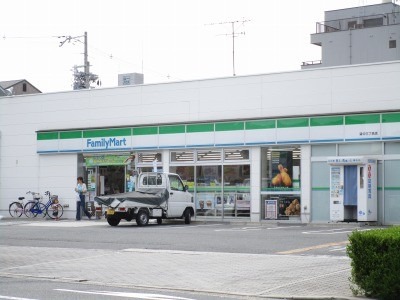 コンビニ
