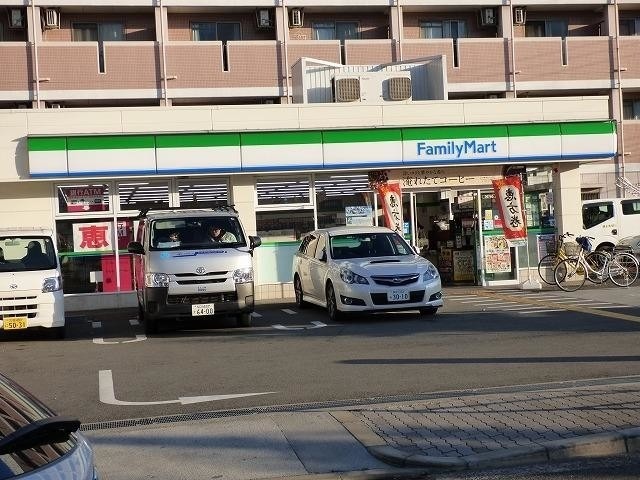 コンビニ