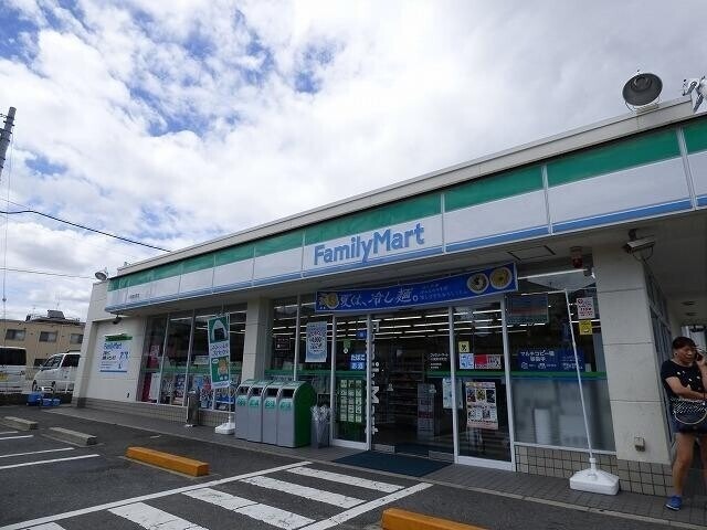 コンビニ