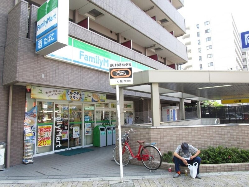 コンビニ