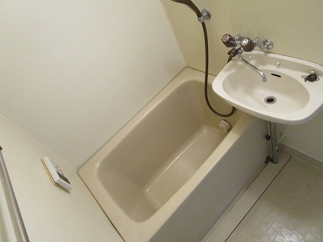 バス